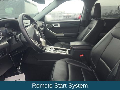 Used 2023 Ford Explorer XLT w/ Equipment Group 202A image 10