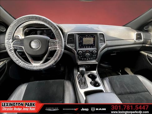 Used 2018 Jeep Grand Cherokee Altitude AWD/4WD image 7