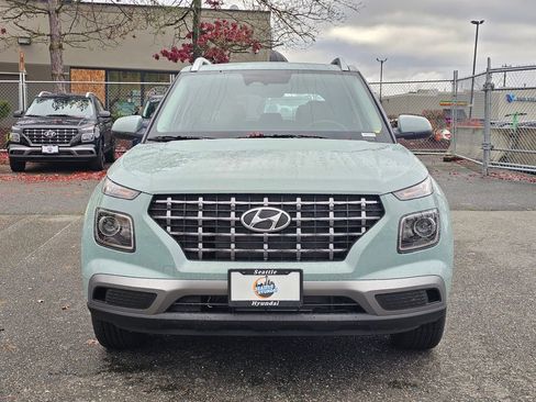 Used 2026 Hyundai Venue SEL image 2