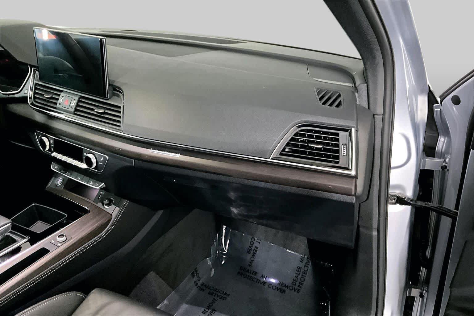 Used 2023 Audi Q5 2.0T Premium Plus AWD/4WD image 18