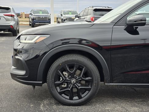 Used 2023 Honda HR-V Sport image 9