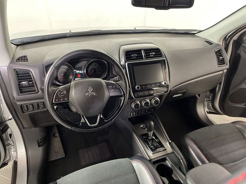 Used 2024 Mitsubishi Outlander Sport SE image 8