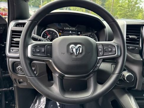New 2026 RAM 1500 Express AWD/4WD image 18
