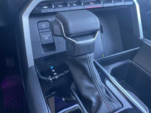 Used 2025 Toyota Sequoia Platinum image 15