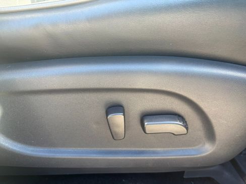 Used 2014 INFINITI QX60 FWD w/ Deluxe Touring Package image 39