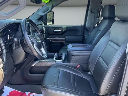 Used 2022 GMC Sierra 3500 Denali w/ Denali Black Diamond Edition AWD/4WD image 21