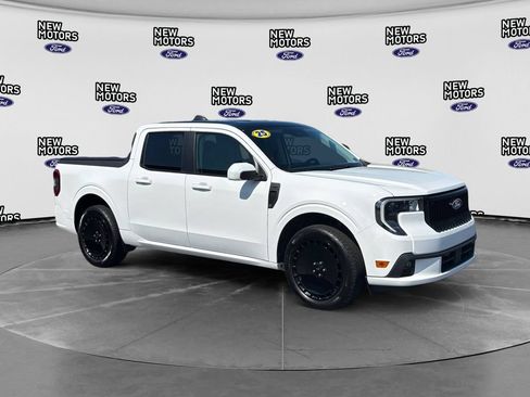 Used 2025 Ford Maverick Lobo AWD/4WD image 8