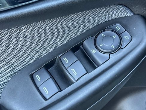 Used 2025 Chevrolet TrailBlazer LT w/ Convenience Package FWD image 13