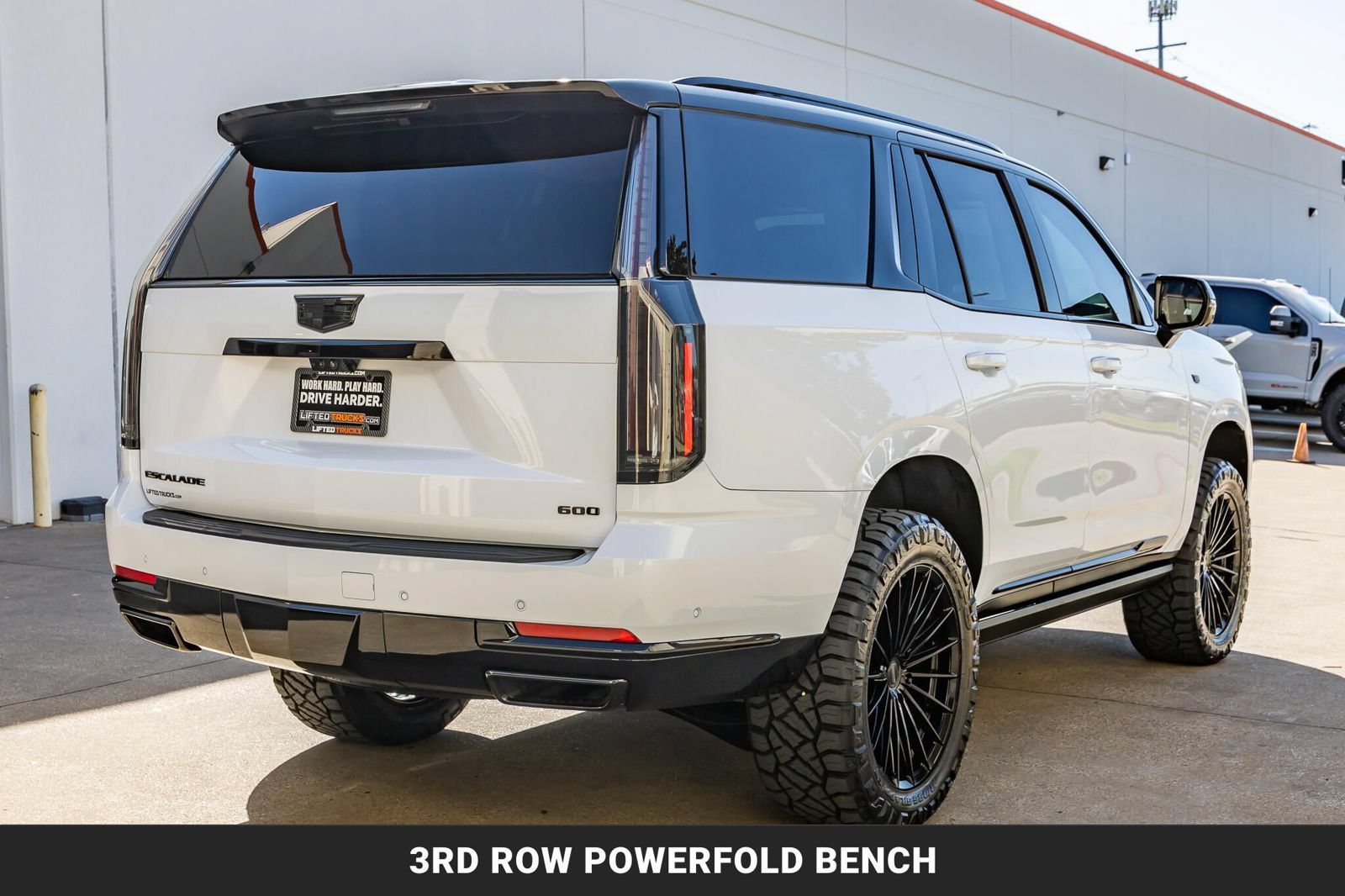 Used 2026 Cadillac Escalade Platinum Sport w/ LPO, Floor Liner Package AWD/4WD image 10