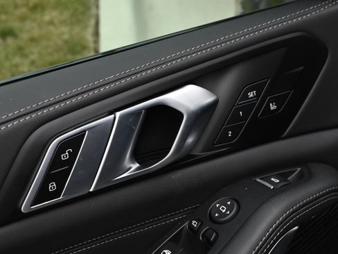 Used 2026 BMW X5 xDrive40i w/ M Sport Package image 36