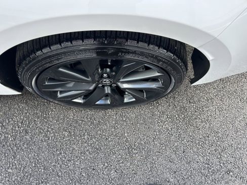 Used 2024 Toyota Corolla SE image 18