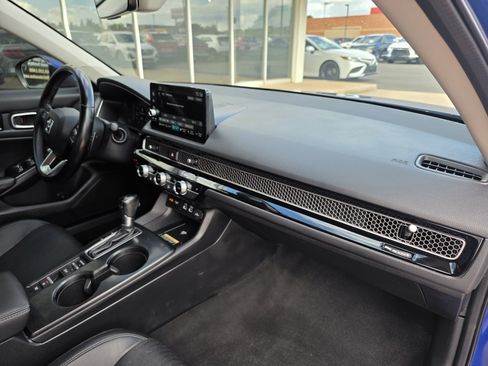 Used 2022 Honda Civic Touring image 19