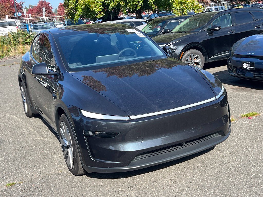 Used 2026 Tesla Model Y Long Range AWD/4WD image 3