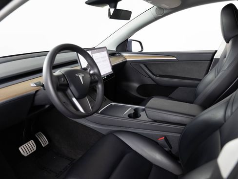 Used 2023 Tesla Model Y Long Range AWD/4WD image 13