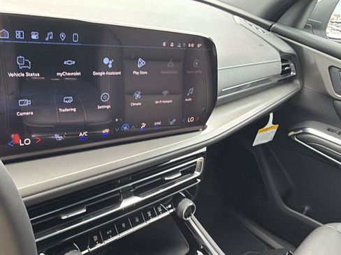 New 2026 Chevrolet Traverse LT w/ Sun and Wheel Package FWD image 27