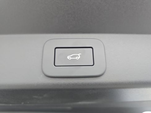 New 2026 Land Rover Range Rover Sport SE image 13