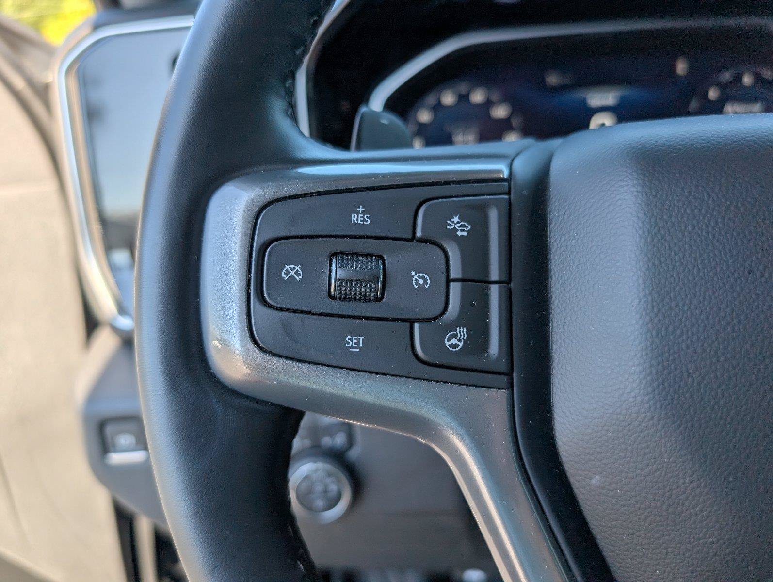 Used 2024 Chevrolet Silverado 1500 LTZ AWD/4WD image 28