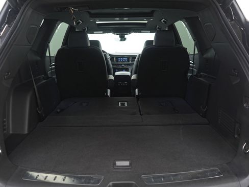 Used 2023 Buick Enclave Essence w/ Experience Buick Package image 9