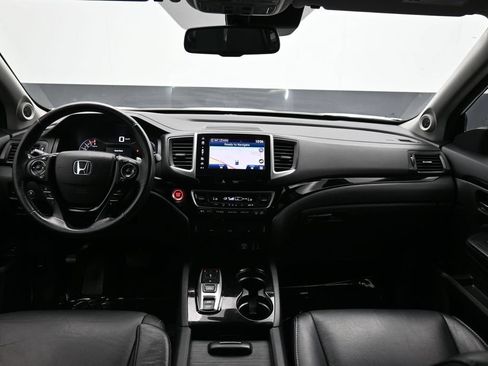 Used 2017 Honda Pilot Touring image 35