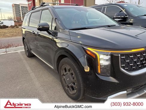 Used 2025 Kia Carnival SX image 2