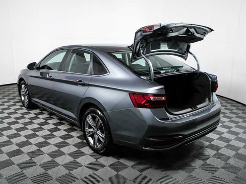 Certified 2024 Volkswagen Jetta SE FWD image 29