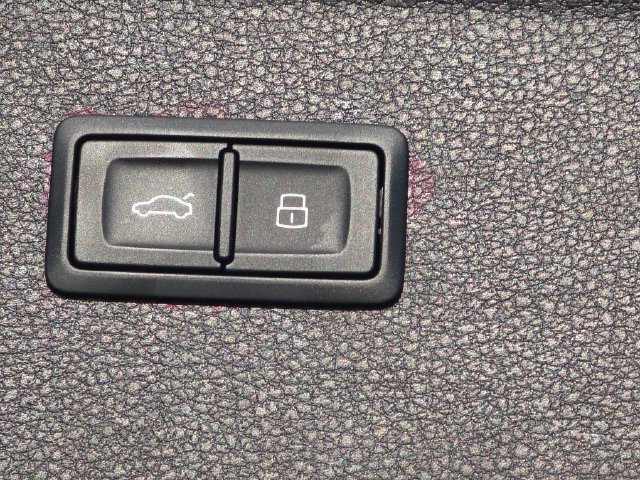 Used 2023 Audi Q5 2.0T Premium w/ Convenience Package AWD/4WD image 13