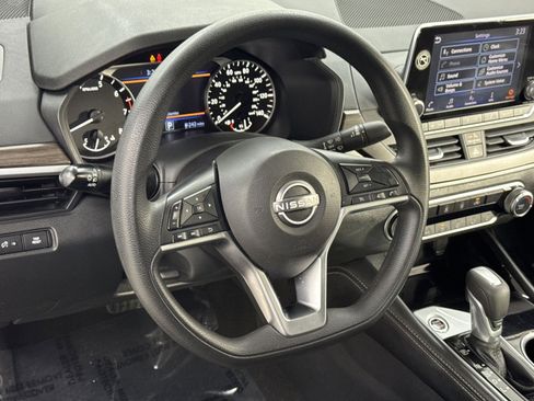 Used 2023 Nissan Altima 2.5 SV image 20
