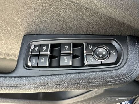 Certified 2018 Porsche Macan S AWD/4WD image 17