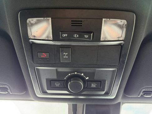 Used 2023 Toyota Tacoma TRD Off-Road AWD/4WD image 18