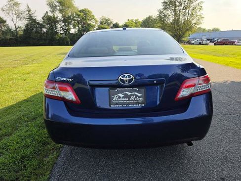 Used 2011 Toyota Camry FWD image 7