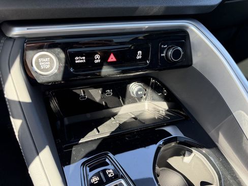 New 2025 Audi Q5 Prestige image 21