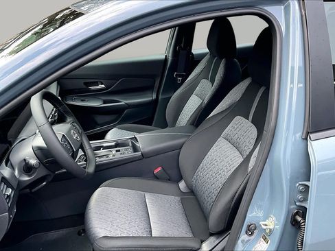 New 2026 Nissan Sentra SV w/ SV Convenience Package FWD image 9