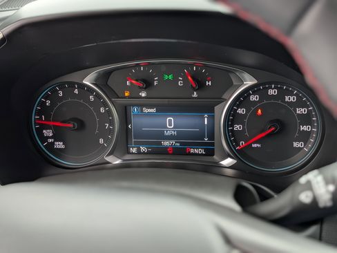 Used 2023 Chevrolet Equinox RS image 17