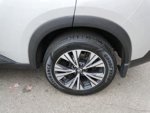 Certified 2021 Nissan Rogue SV image 9