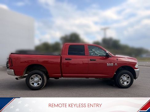 Used 2018 RAM 2500 Tradesman w/ Chrome Appearance Group AWD/4WD image 4
