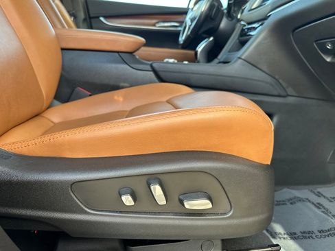 Used 2022 Cadillac XT5 Premium Luxury image 24