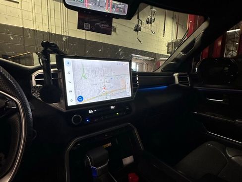 Used 2024 Toyota Tundra Platinum image 16