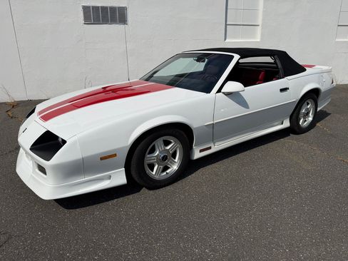 Used 1992 Chevrolet Camaro Z28 RWD image 3
