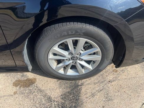 Used 2025 Toyota Camry LE FWD image 21