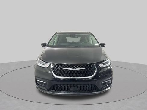 Used 2024 Chrysler Pacifica Touring-L FWD image 25