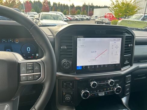 New 2025 Ford F150 Lariat w/ Equipment Group 501A Mid image 22