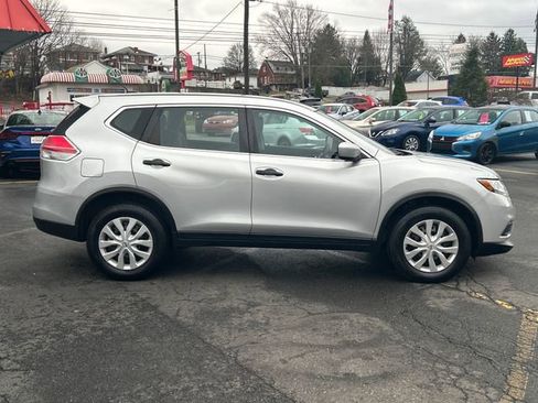 Used 2016 Nissan Rogue S image 8