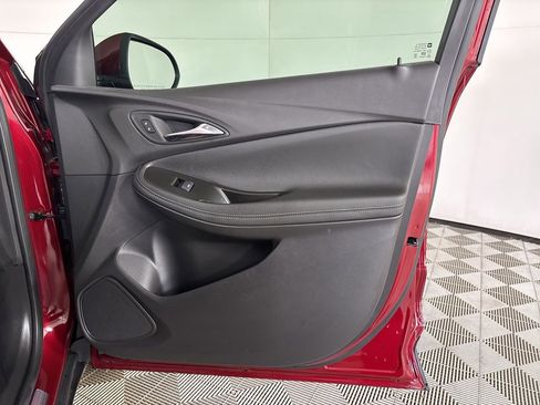 Used 2023 Buick Encore GX Select image 25