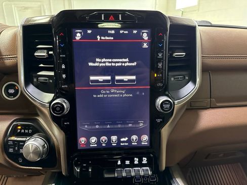 Used 2019 RAM 1500 Laramie AWD/4WD image 17