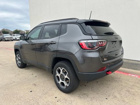 Used 2022 Jeep Compass Trailhawk w/ Sun and Sound Group AWD/4WD image 5