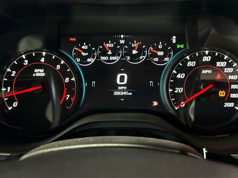 Used 2018 Chevrolet Camaro ZL1 image 9