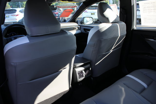 Certified 2026 Toyota Camry SE FWD image 31