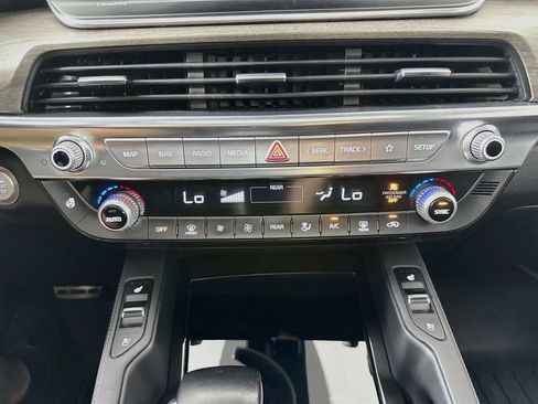 Used 2022 Kia Telluride SX w/ Nightfall Edition Package AWD/4WD image 16