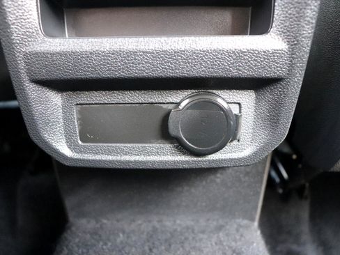 Used 2022 Volkswagen Tiguan S image 21