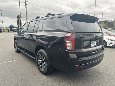 Used 2023 Chevrolet Suburban Z71 image 5